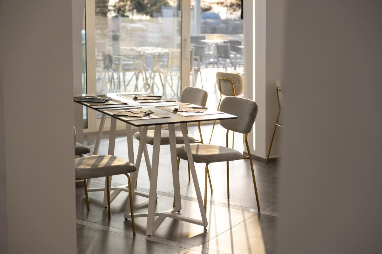 One Design Hotel Ρίμινι Εξωτερικό φωτογραφία